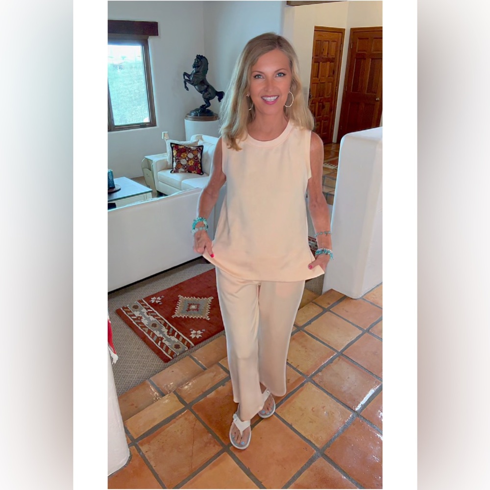 NWT 2PC TRAVEL ‘APRICOT’ BEIGE SET-S - Picture 4 of 17
